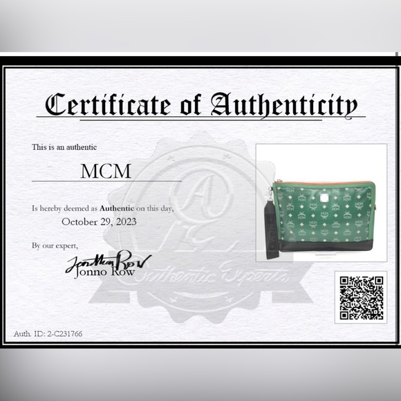 💚🧡MCM Unisex Clutch, Pouch, document holder with removable wristlet with Box - Picture 16 of 17